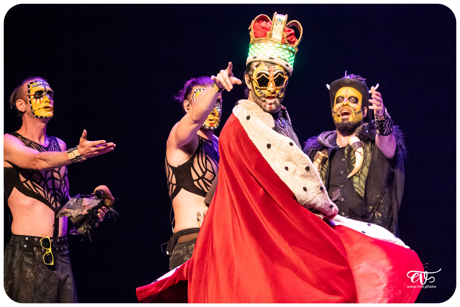 THE PRIMITALS (YLLANA & PRIMITAL BROTHERS)